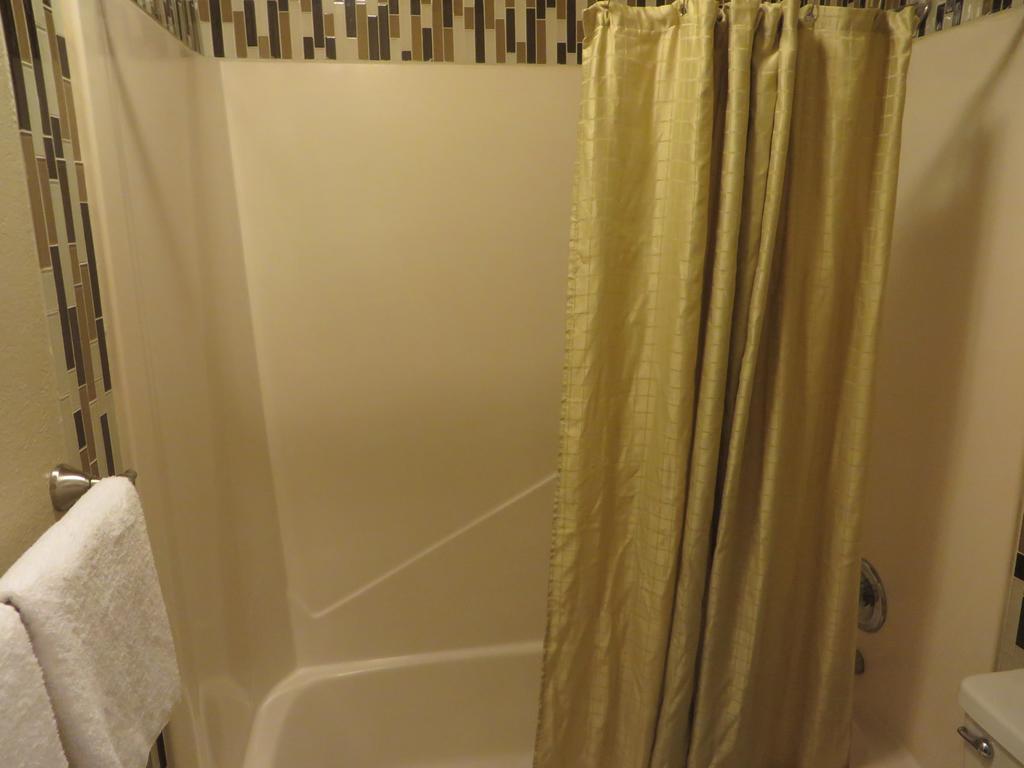 Riverside Suites North Mankato Bagian luar foto